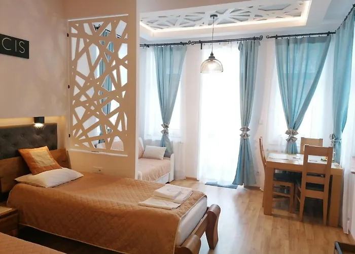 Cis Przy Deptaku * קריניצה זדרוי